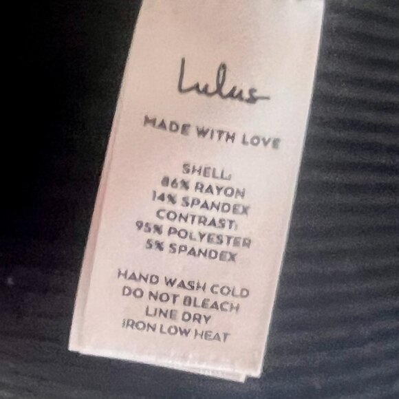 Abercrombie + Lulus Outfit Bundle —Jeans (28) + Sweetheart Bodysuit (M) - Picture 5 of 6